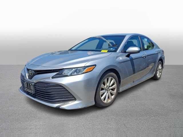 Used 2018 Toyota Camry LE FWD image 1