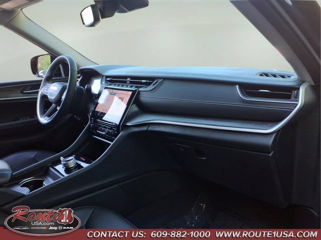 Used 2023 Jeep Grand Cherokee Limited AWD/4WD image 13
