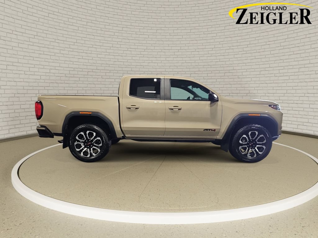 Used 2024 GMC Canyon AT4 w/ Technology Package AWD/4WD image 4