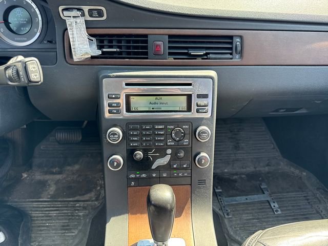 Used 2010 Volvo XC70 3.2 image 23
