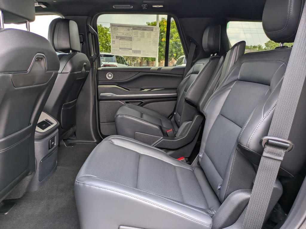 New 2027 Lincoln Navigator Reserve w/ Jet Appearance Package RWD image 14
