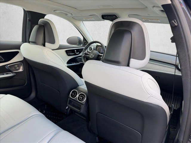 Certified 2026 Mercedes-Benz C 300 4MATIC Sedan image 24