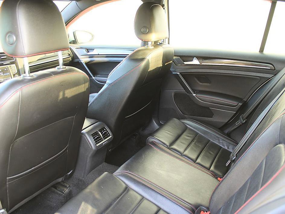 Used 2017 Volkswagen GTI SE FWD image 12