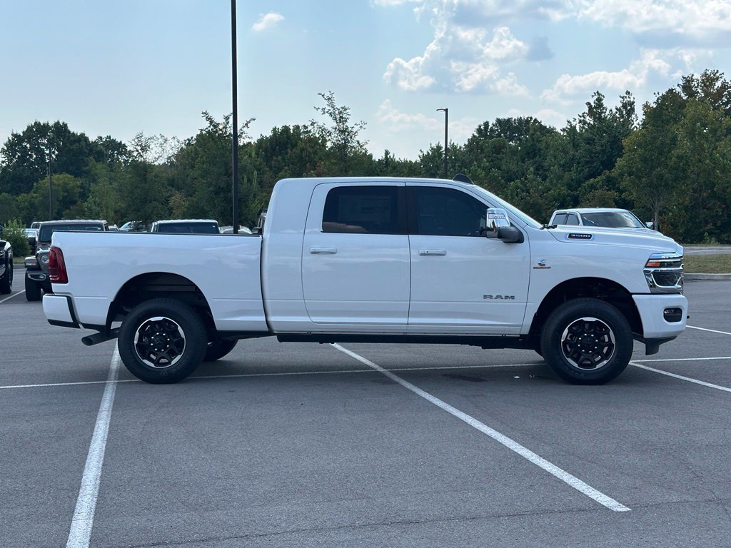 New 2026 RAM 3500 Laramie AWD/4WD image 8