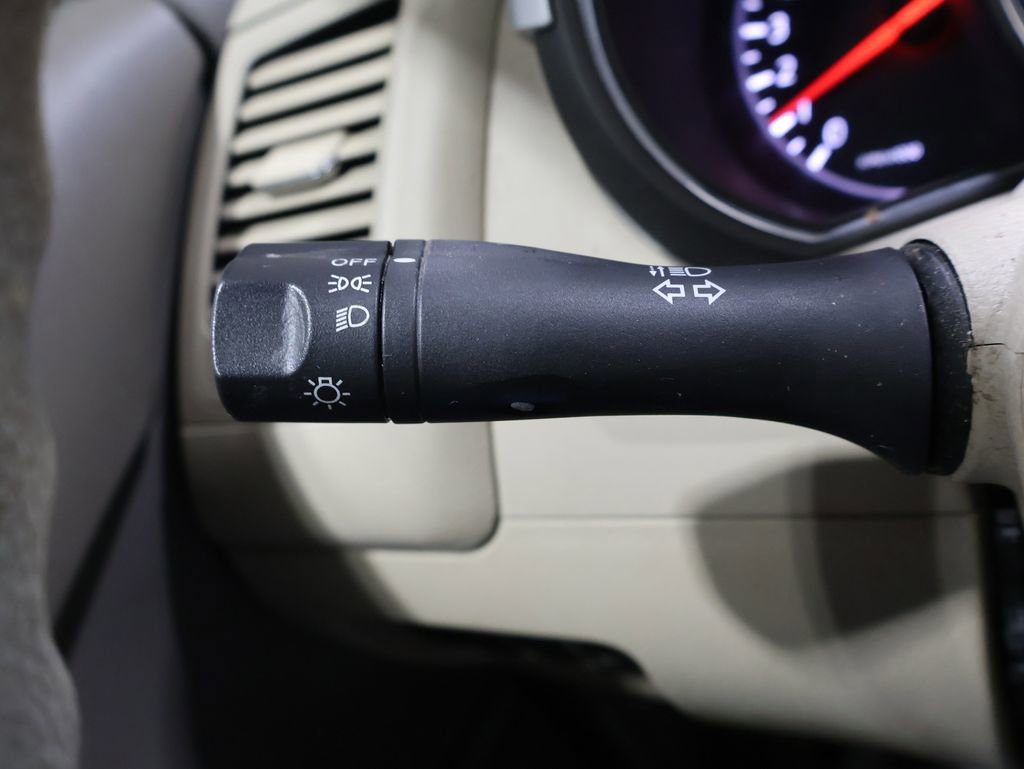 Used 2013 Nissan Murano S image 32