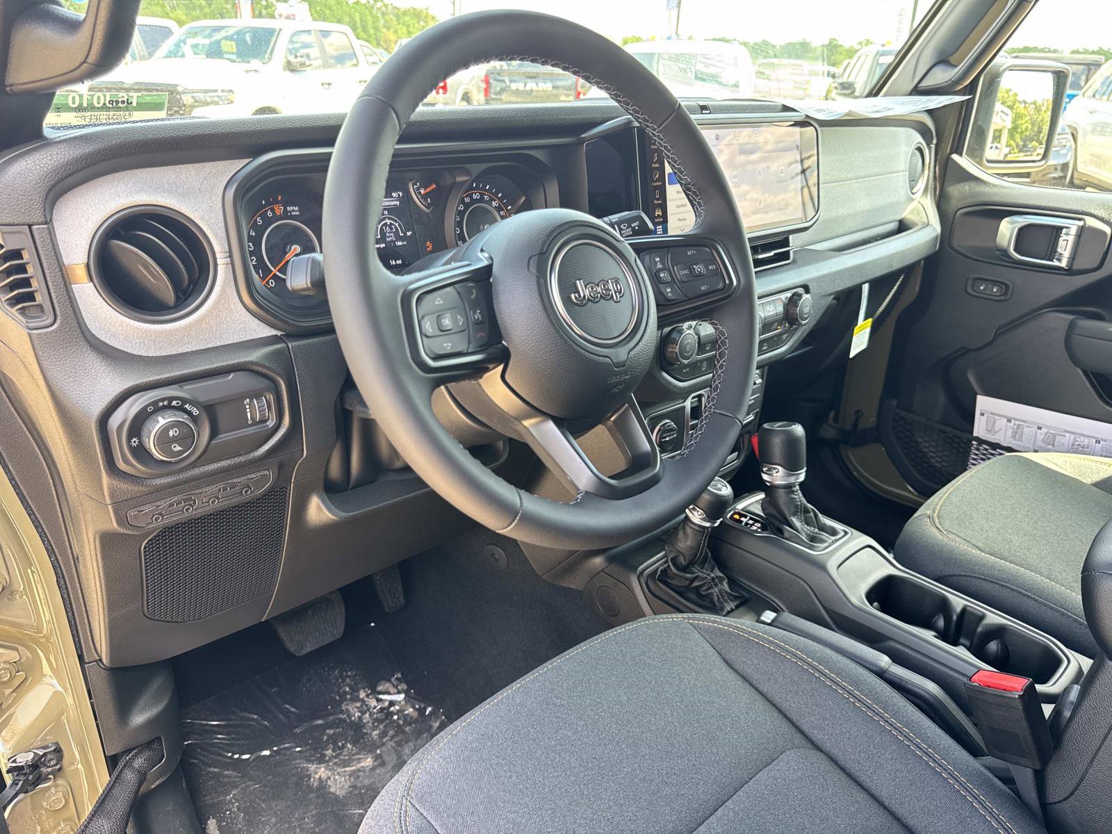 New 2026 Jeep Gladiator Sport AWD/4WD image 9
