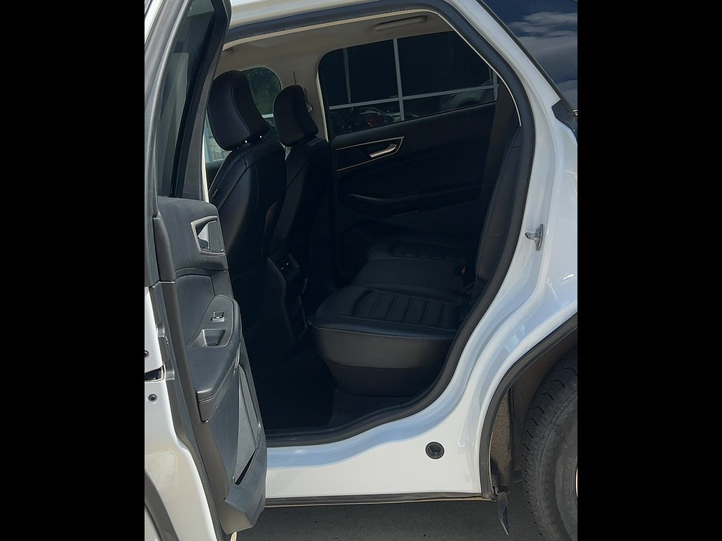 Used 2023 Ford Edge SEL AWD/4WD image 13