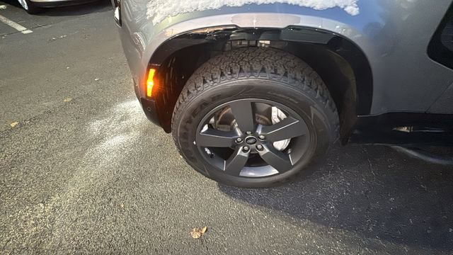 Used 2022 Land Rover Defender 110 X-Dynamic SE image 36