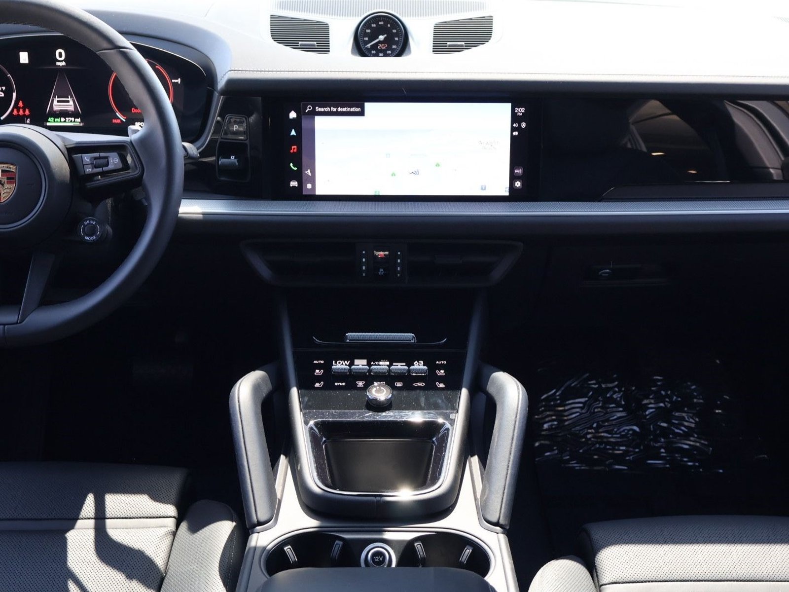 Certified 2025 Porsche Cayenne E-Hybrid Coupe AWD/4WD image 20