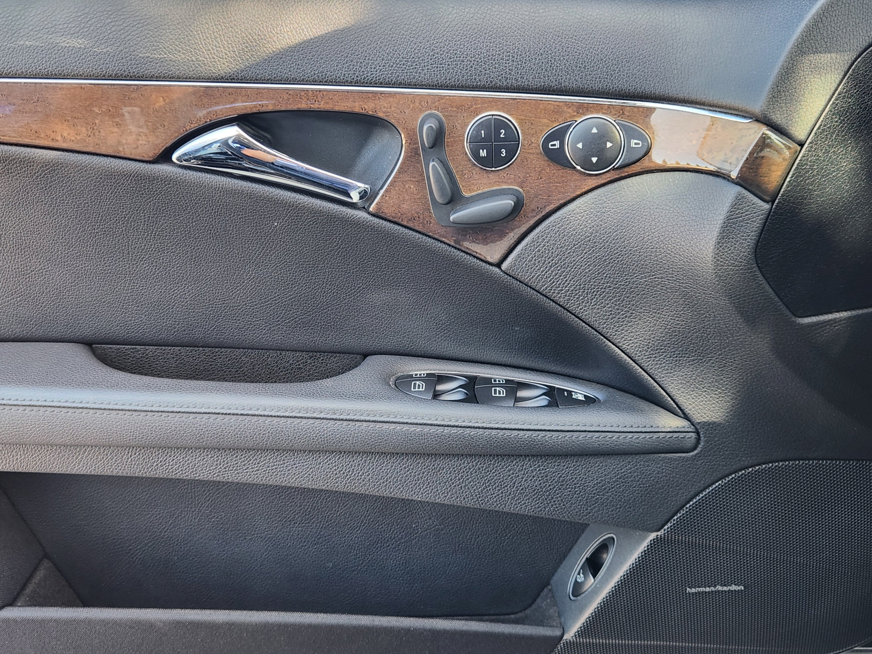Used 2008 Mercedes-Benz E 350 Sedan image 18