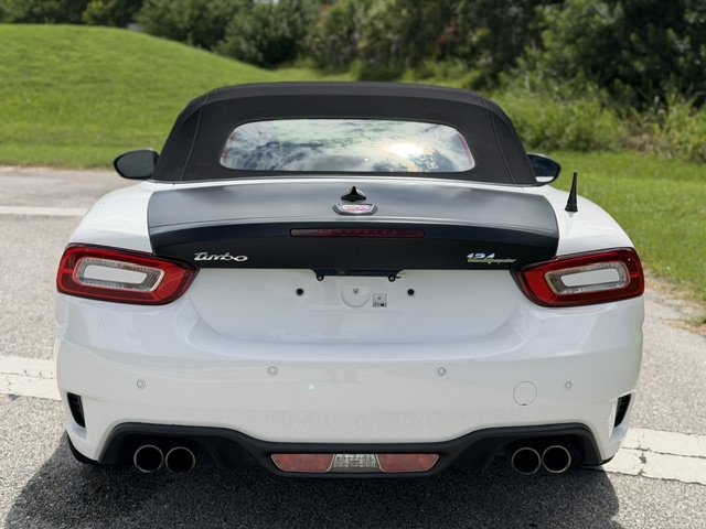 Used 2018 FIAT 124 Spider Abarth w/ Convenience Group RWD image 4