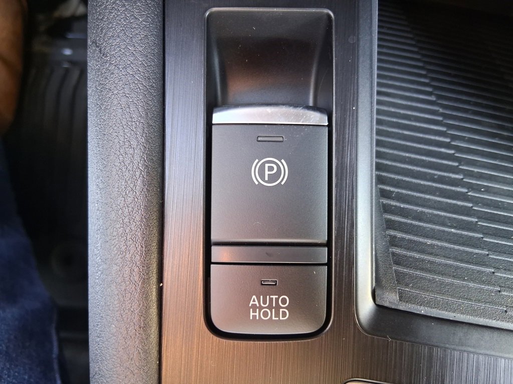 New 2026 Nissan Kicks S image 16