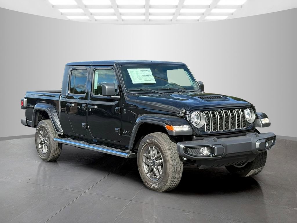 New 2025 Jeep Gladiator Sport image 3