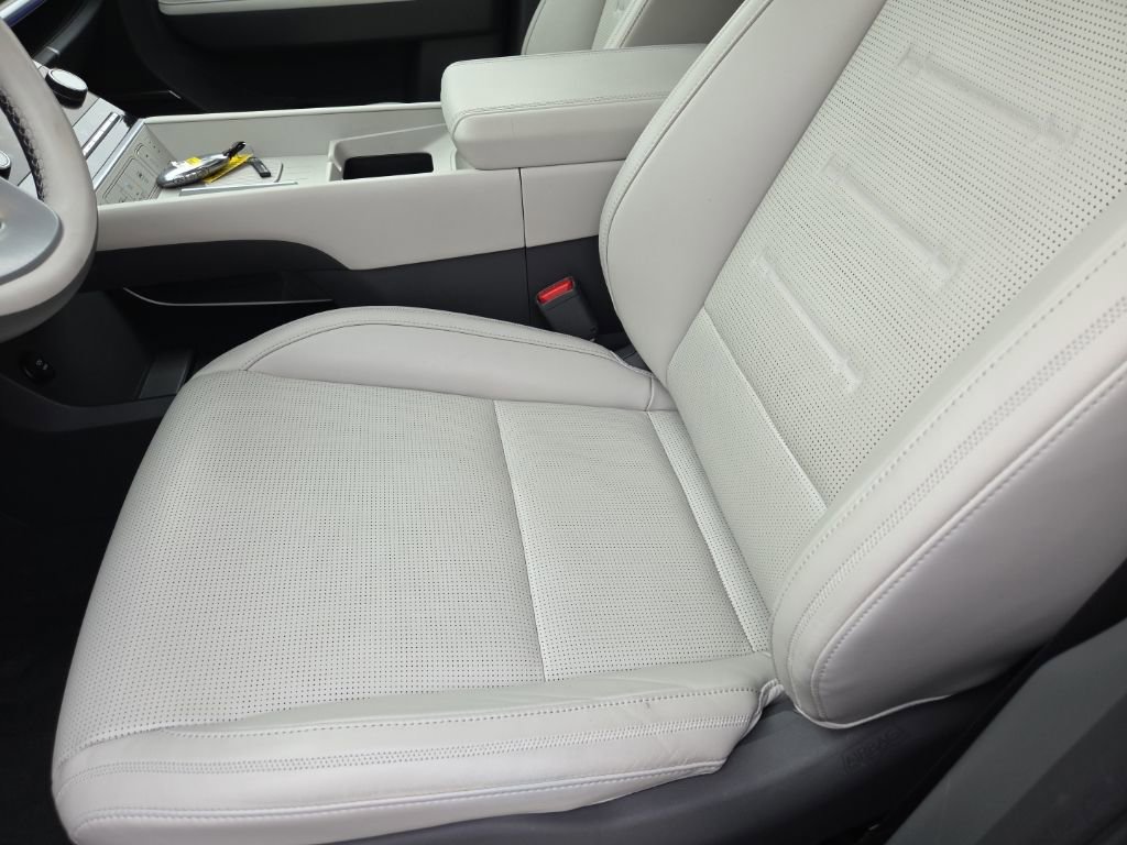 Used 2024 Hyundai Santa Fe Calligraphy image 15