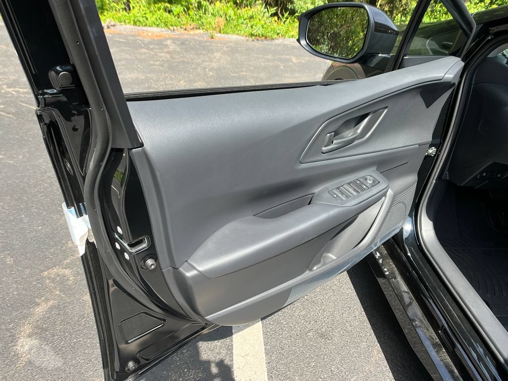 New 2026 Toyota Prius Plug-In Hybrid FWD image 11