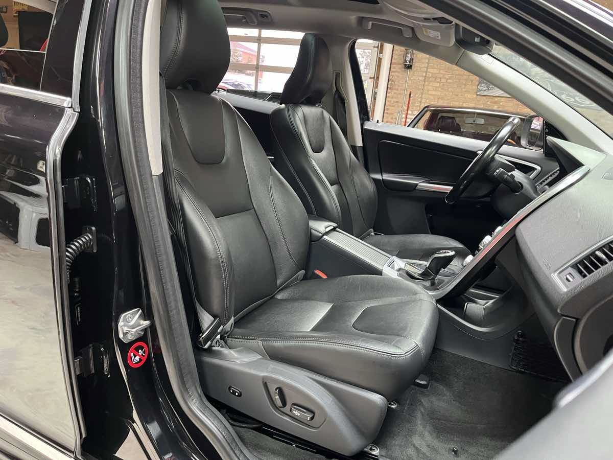 Used 2015 Volvo XC60 T5 Platinum AWD/4WD image 25