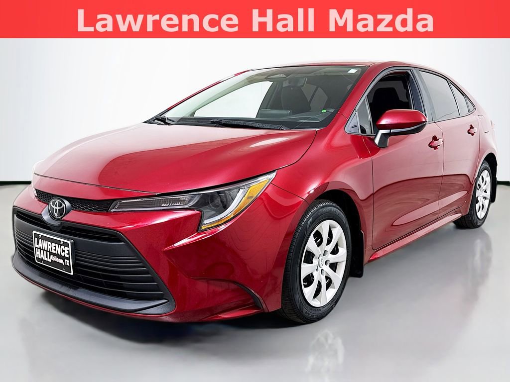 Used 2025 Toyota Corolla LE image 1