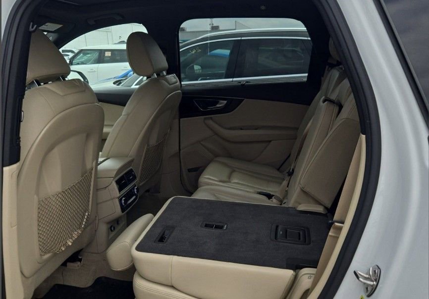Used 2018 Audi Q7 3.0T Prestige w/ Prestige Package AWD/4WD image 10