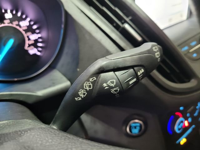 Used 2019 Ford Escape SE image 40