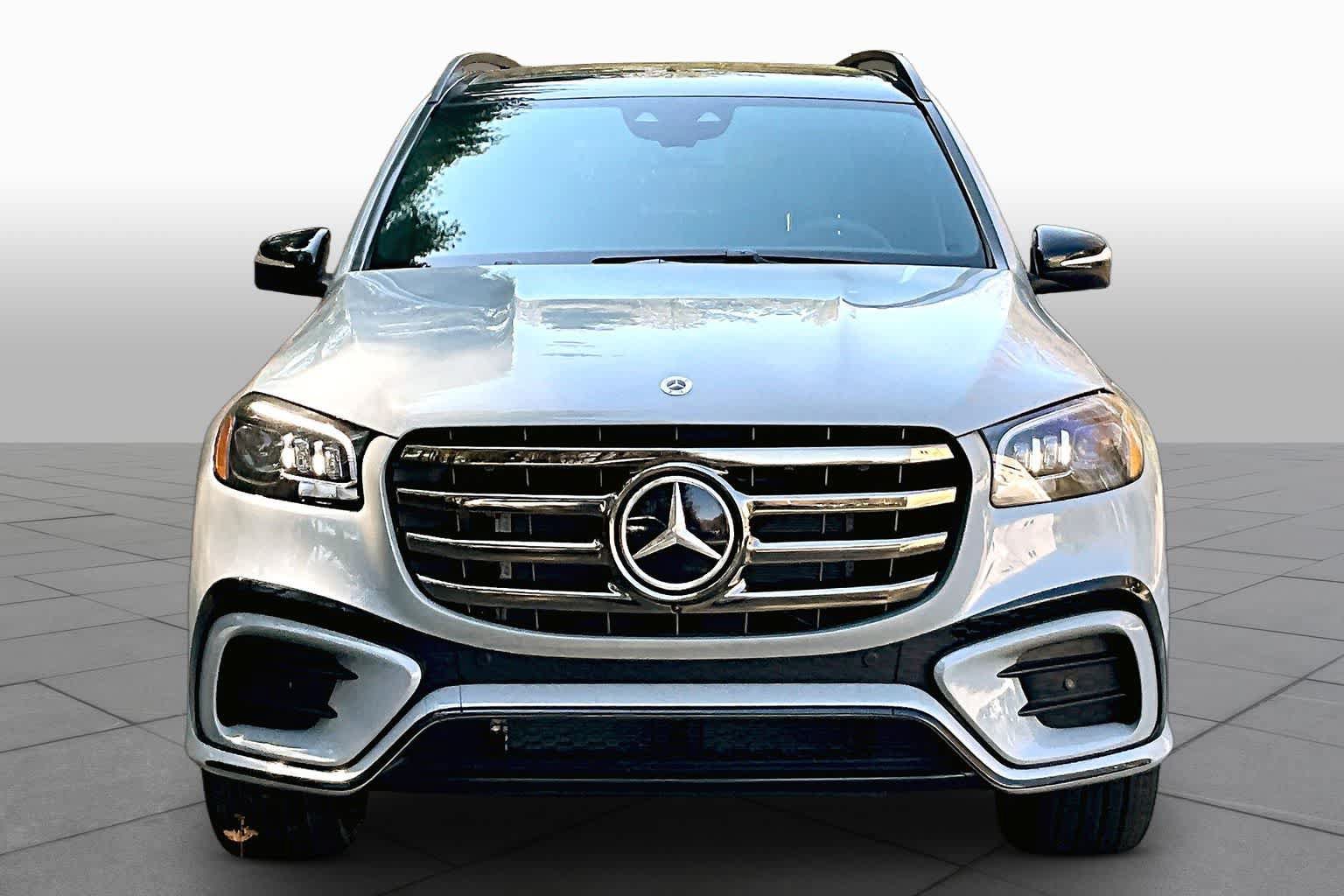 New 2026 Mercedes-Benz GLS 450 4MATIC image 3