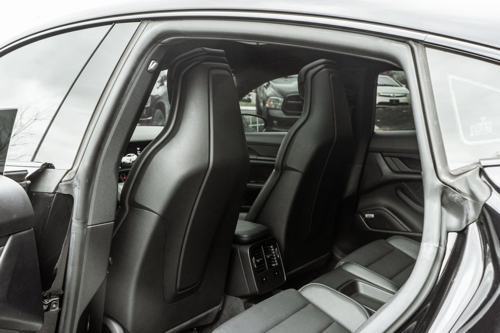 Used 2021 Porsche Taycan 4S image 32