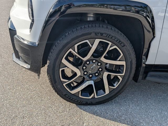 New 2024 Chevrolet Silverado EV RST image 5