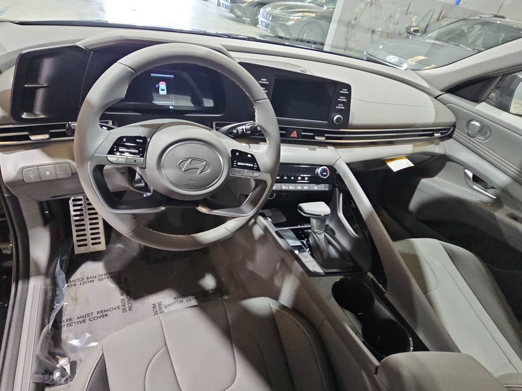 New 2026 Hyundai Elantra SEL Sport Premium FWD image 16