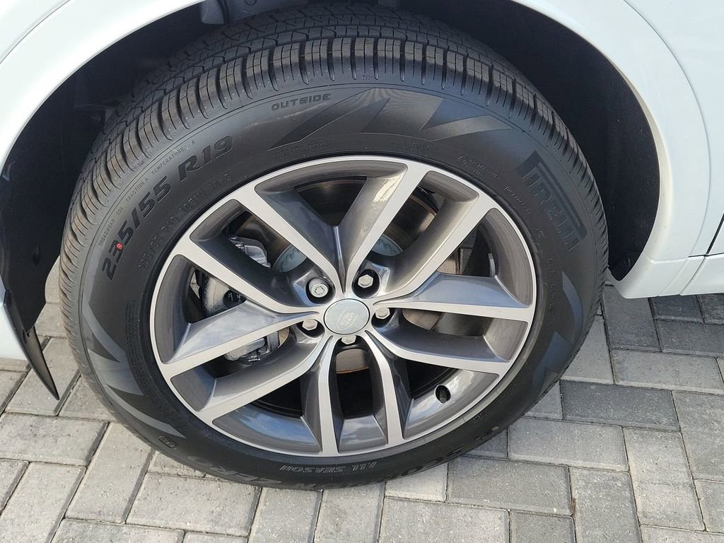 New 2025 Land Rover Discovery Sport S AWD/4WD image 21