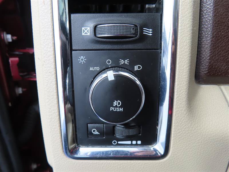 Used 2016 RAM 1500 Laramie w/ Convenience Group AWD/4WD image 19