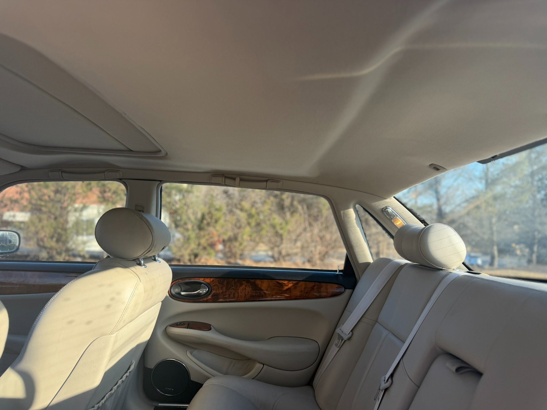 Used 2002 Jaguar XJ8 image 18