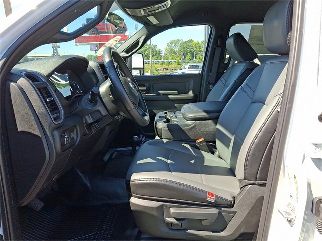 Used 2023 RAM 3500 Tradesman w/ Chrome Appearance Group image 10