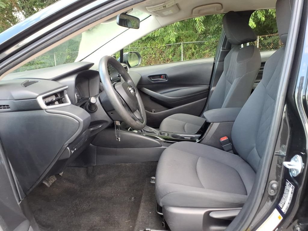 Used 2022 Toyota Corolla LE FWD image 11