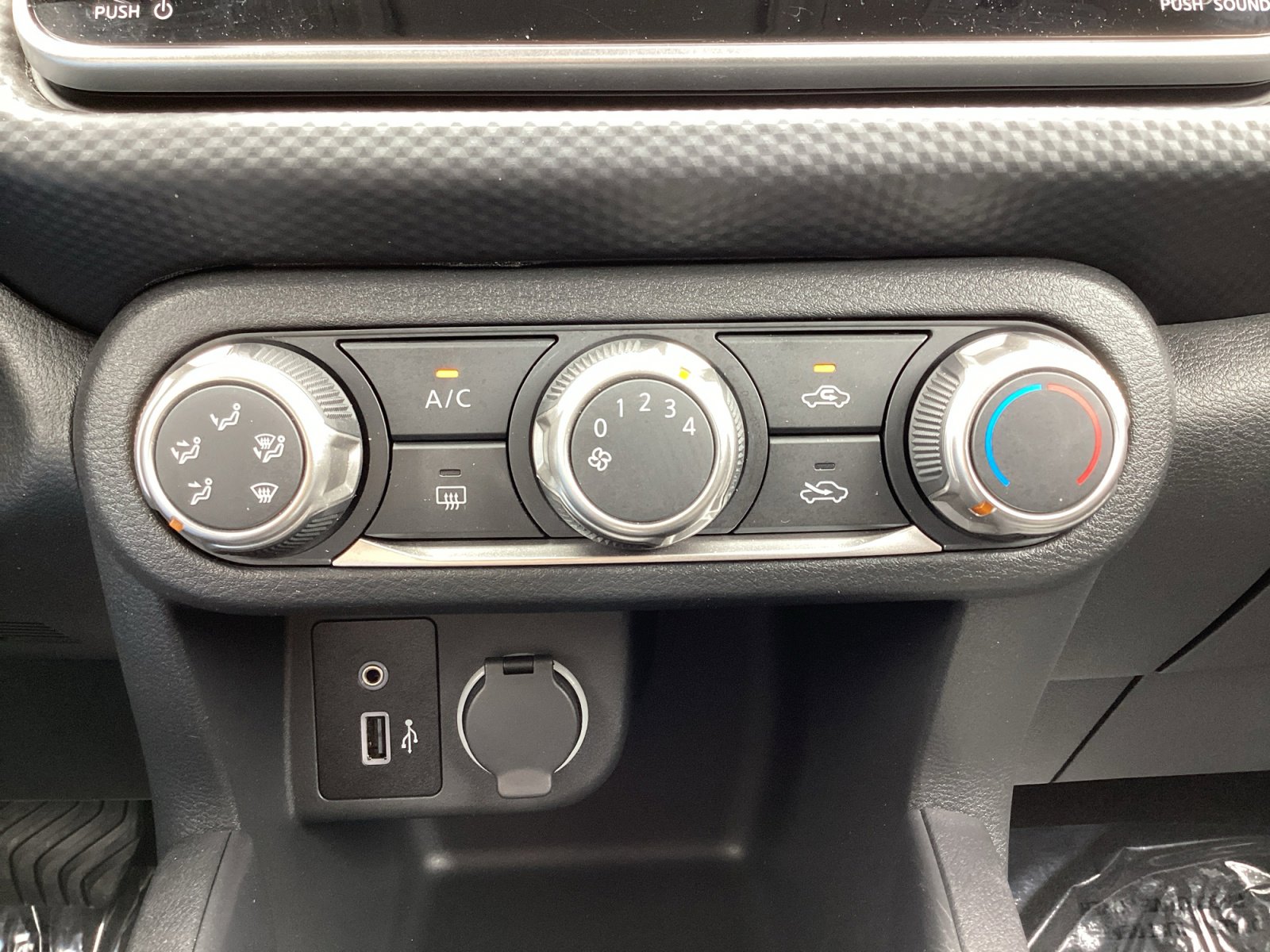 Used 2024 Nissan Kicks S FWD image 18