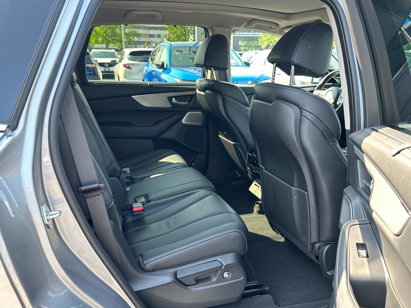 Certified 2025 Acura MDX 3.5L Technology Package image 15