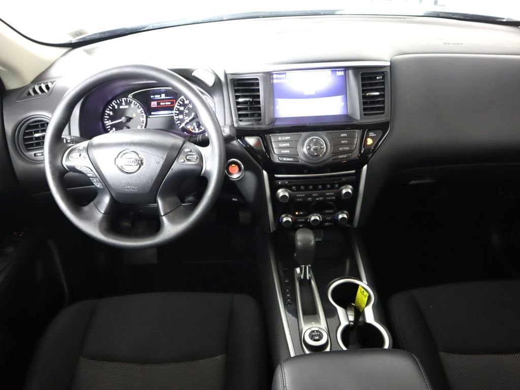 Used 2019 Nissan Pathfinder S image 24