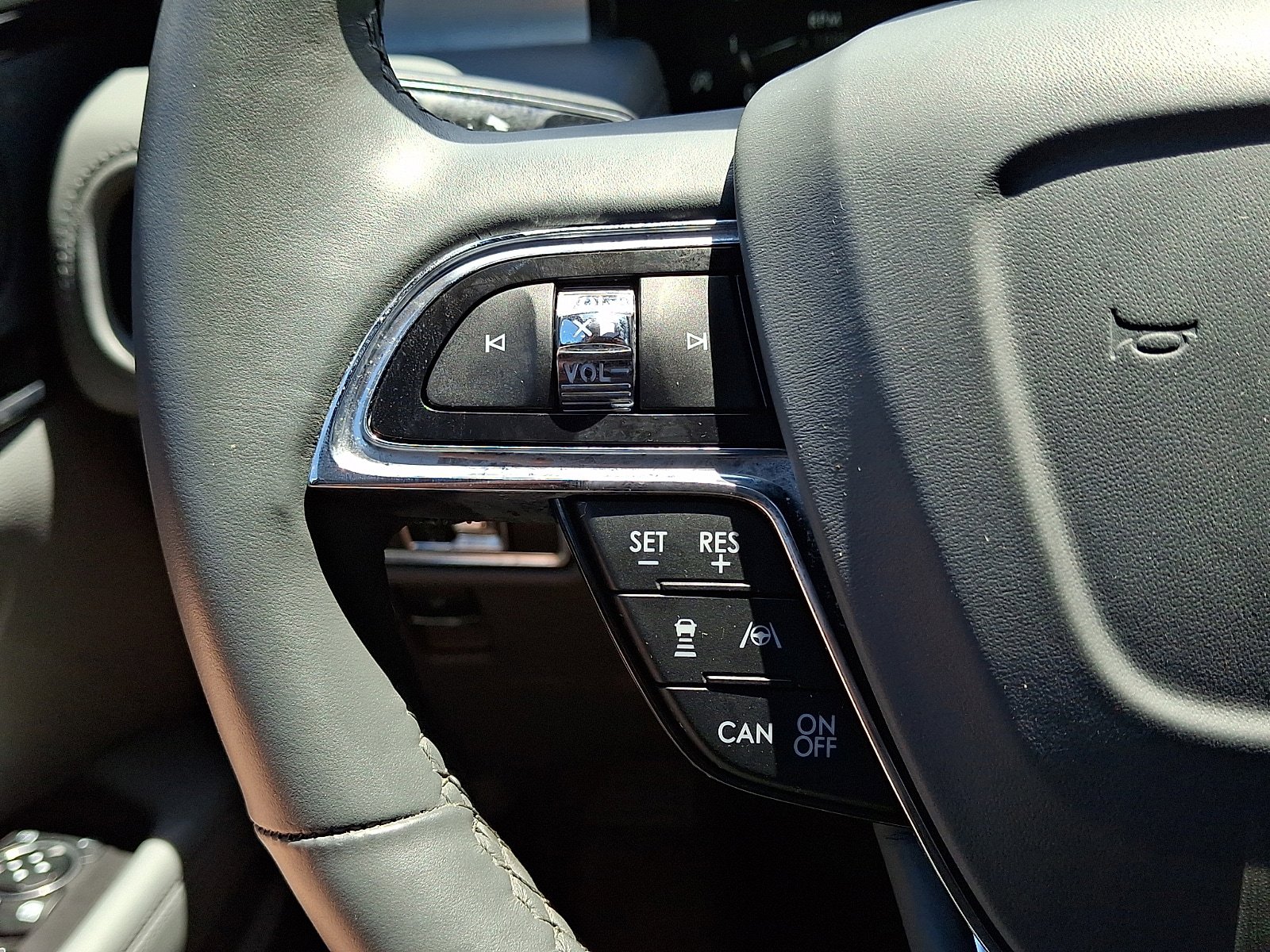 Used 2023 Lincoln Nautilus Reserve w/ Equipment Group 201A AWD/4WD image 22