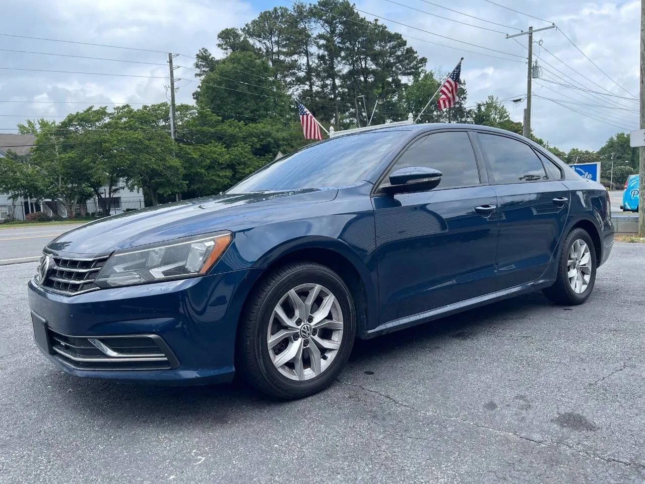Used 2018 Volkswagen Passat 2.0T S w/ Driver Assistance Package FWD image 4