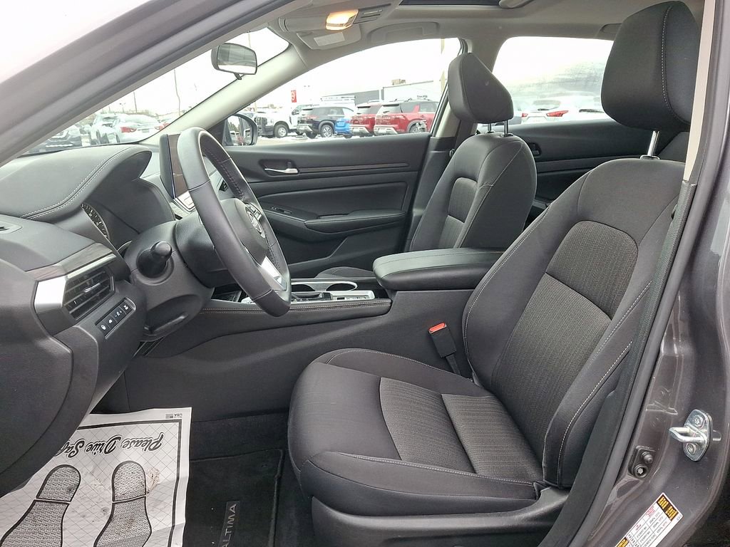Certified 2024 Nissan Altima 2.5 SV w/ SV Premium Package image 13