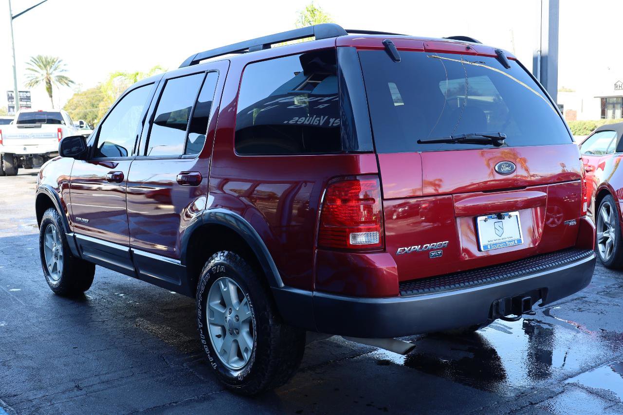 Used 2005 Ford Explorer XLT AWD/4WD image 3