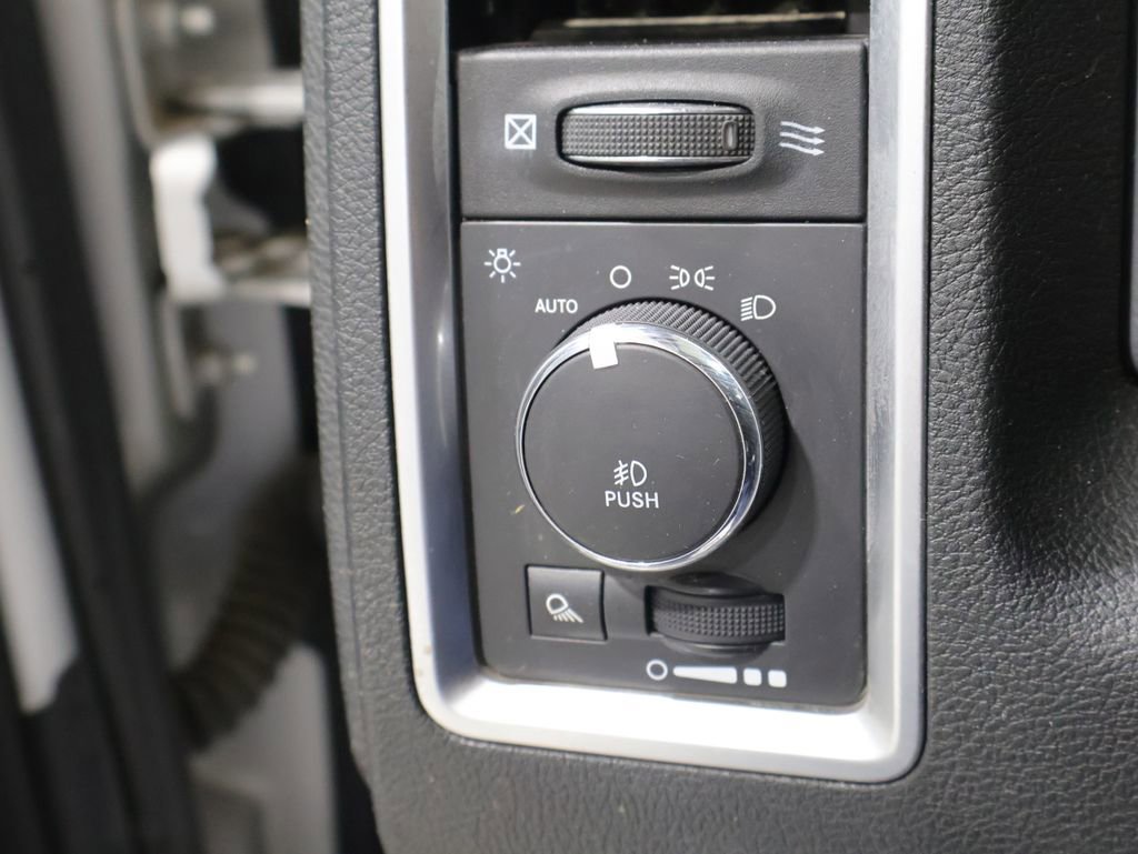 Used 2015 RAM 1500 Big Horn AWD/4WD image 33