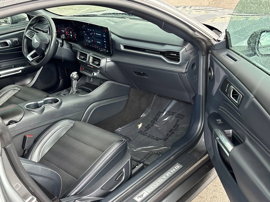 Used 2024 Ford Mustang Premium image 23