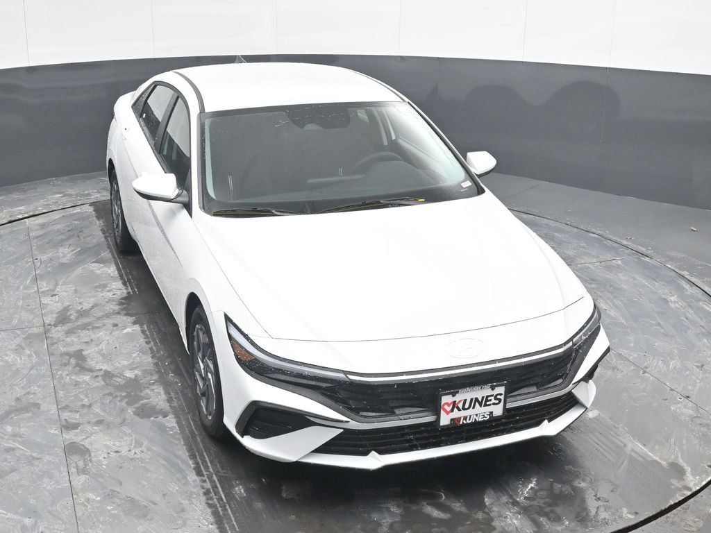 New 2026 Hyundai Elantra Blue image 38