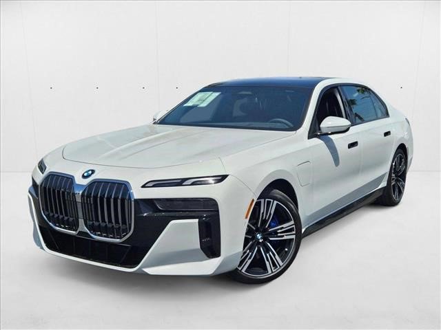 New 2025 BMW 750e xDrive