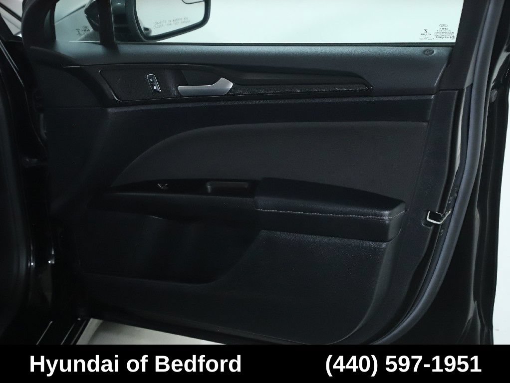 Used 2018 Ford Fusion SE w/ Equipment Group 201A FWD image 33