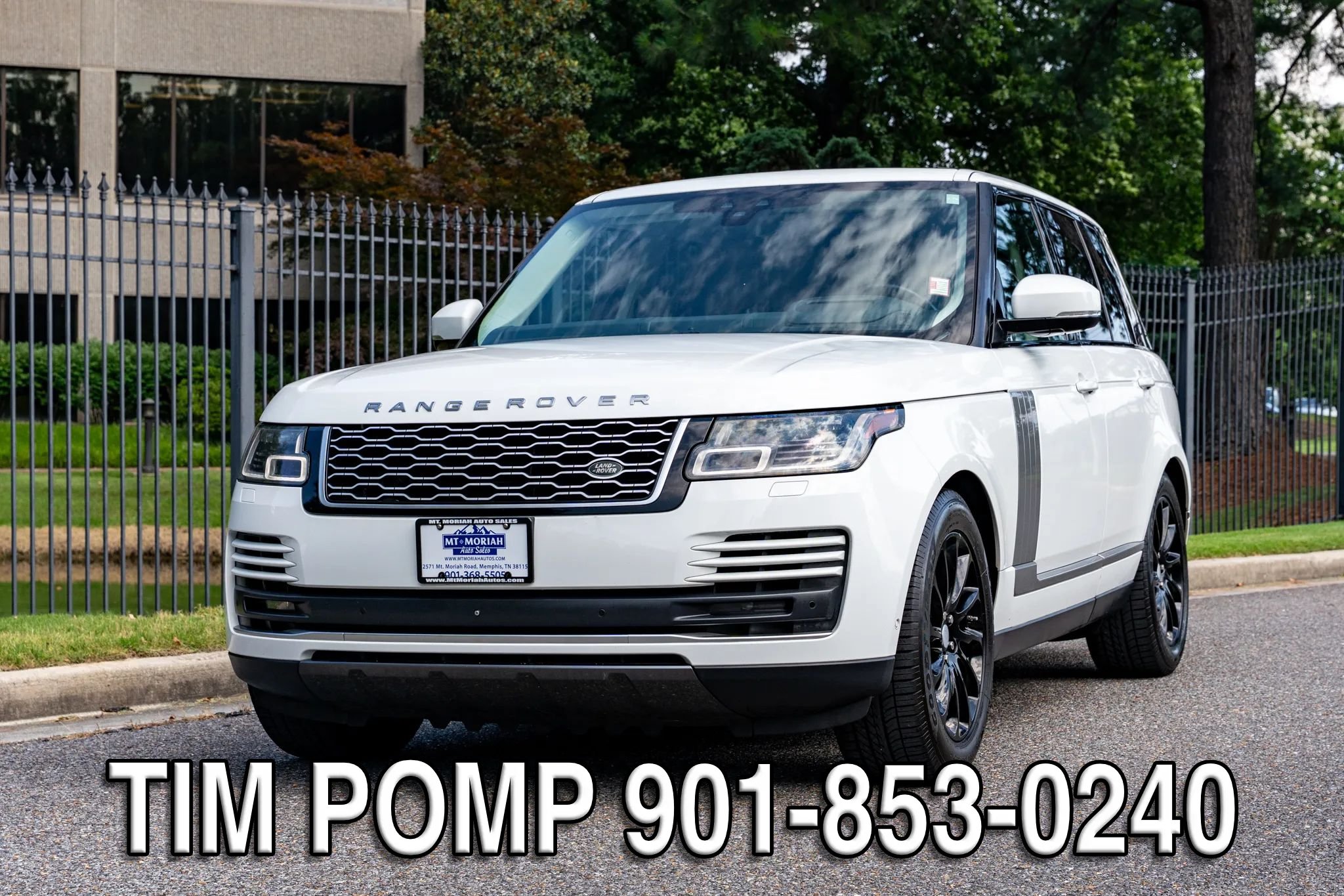 Used 2018 Land Rover Range Rover HSE AWD/4WD image 2