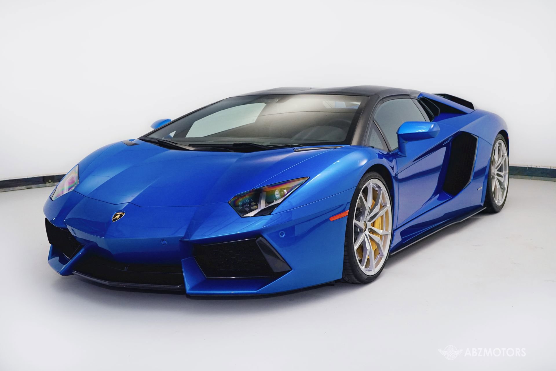 Used 2015 Lamborghini Aventador LP 700-4 AWD/4WD image 2