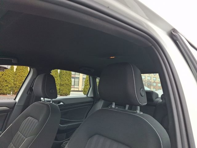 Used 2023 Volkswagen Jetta Sport image 13