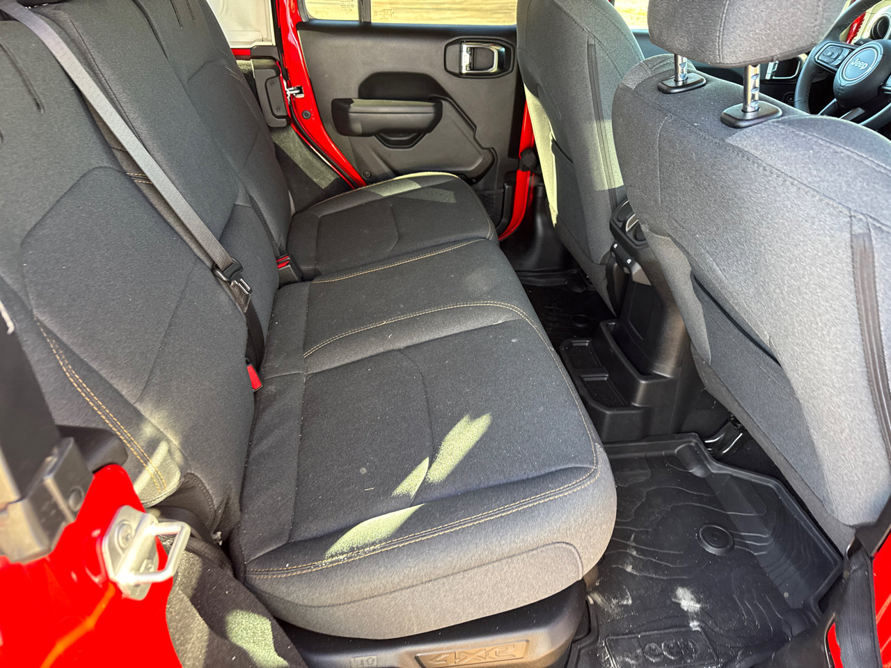 Used 2025 Jeep Wrangler Willys image 15