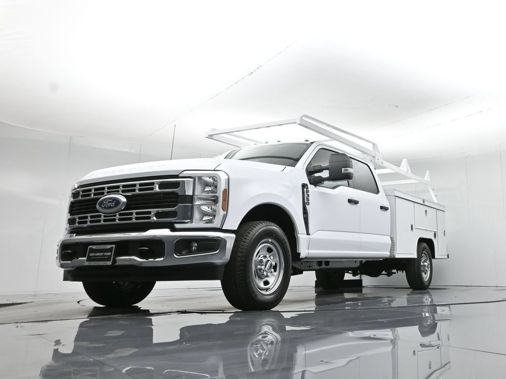 New 2026 Ford F350 XL w/ XL Chrome Package RWD image 48