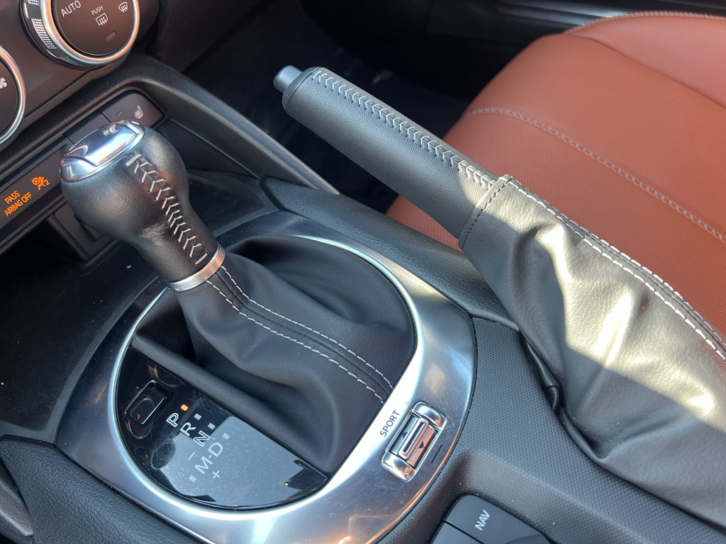 Used 2023 MAZDA MX-5 Miata Grand Touring RWD image 16